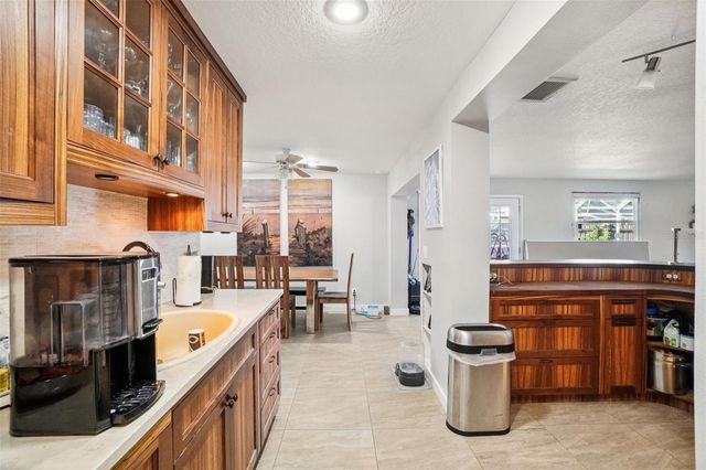 162 SE LINCOLN CIRCLE N, St Petersburg, FL 33703