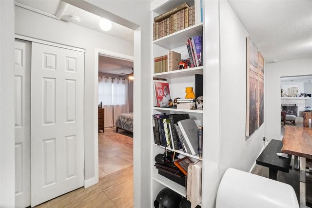 162 SE LINCOLN CIRCLE N, St Petersburg, FL 33703