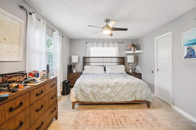 162 SE LINCOLN CIRCLE N, St Petersburg, FL 33703