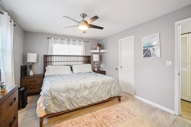 162 SE LINCOLN CIRCLE N, St Petersburg, FL 33703