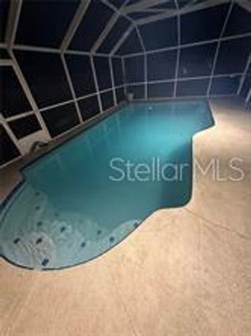 162 SE LINCOLN CIRCLE N, St Petersburg, FL 33703