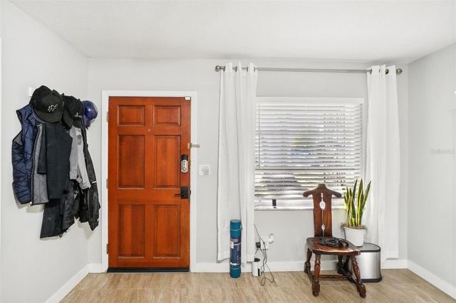 162 SE LINCOLN CIRCLE N, St Petersburg, FL 33703