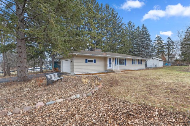 11220 Ridgemount Avenue W, Plymouth, MN 55441