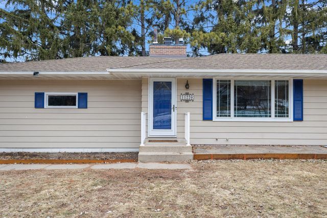 11220 Ridgemount Avenue W, Plymouth, MN 55441