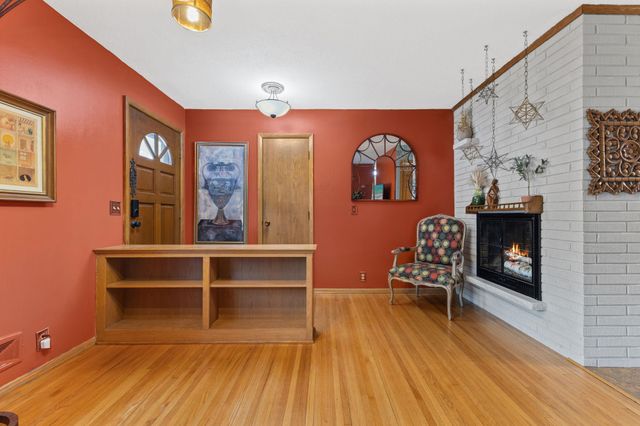 11220 Ridgemount Avenue W, Plymouth, MN 55441