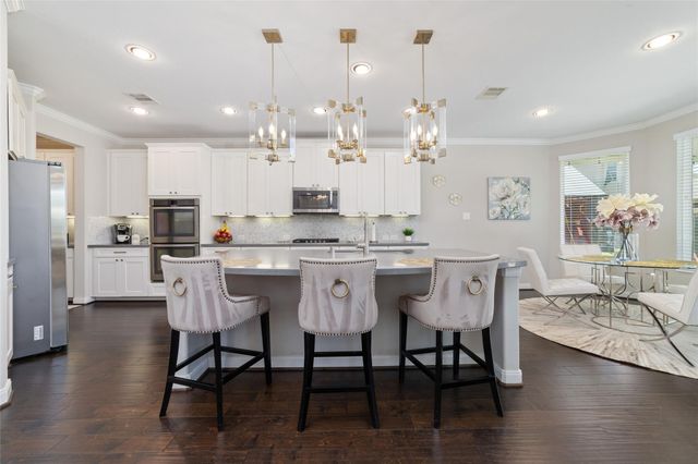 12043 Tree Top Hills Lane, Tomball, TX 77377