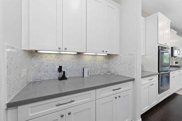 12043 Tree Top Hills Lane, Tomball, TX 77377