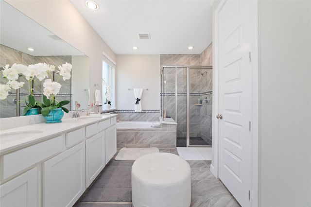 12043 Tree Top Hills Lane, Tomball, TX 77377