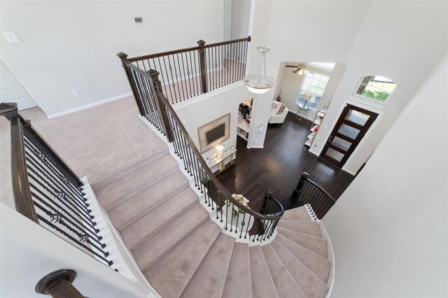 12043 Tree Top Hills Lane, Tomball, TX 77377