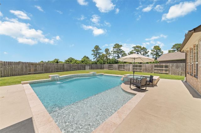 12043 Tree Top Hills Lane, Tomball, TX 77377