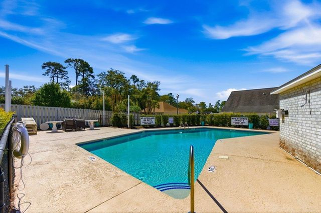 1442 Baldwin Ct, Little River, SC 29566