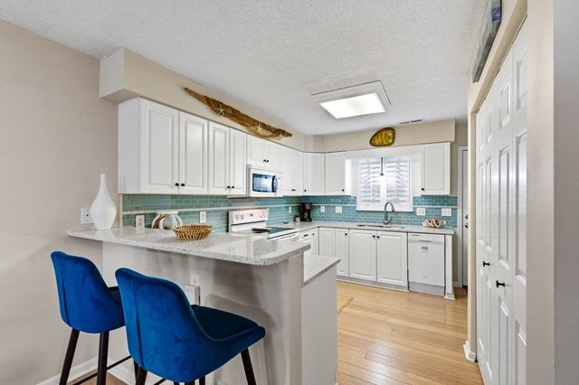 1442 Baldwin Ct, Little River, SC 29566