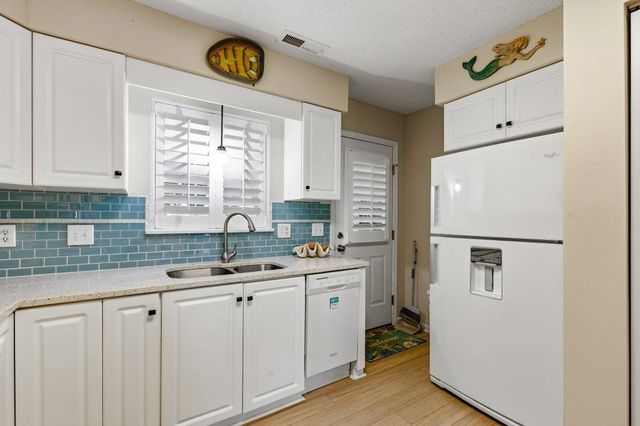 1442 Baldwin Ct, Little River, SC 29566