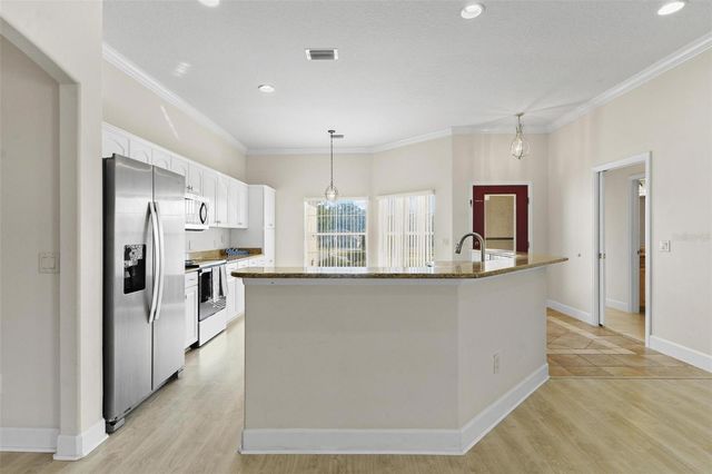 5009 HARBOR HEIGHTS, Lady Lake, FL 32159