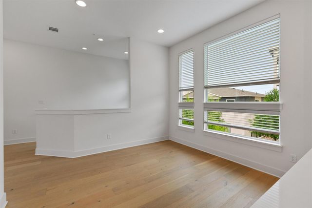2050 Lohmans Spur Rd Unit 804, Lakeway, TX 78734