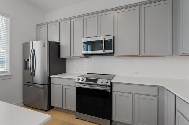 2050 Lohmans Spur Rd Unit 804, Lakeway, TX 78734