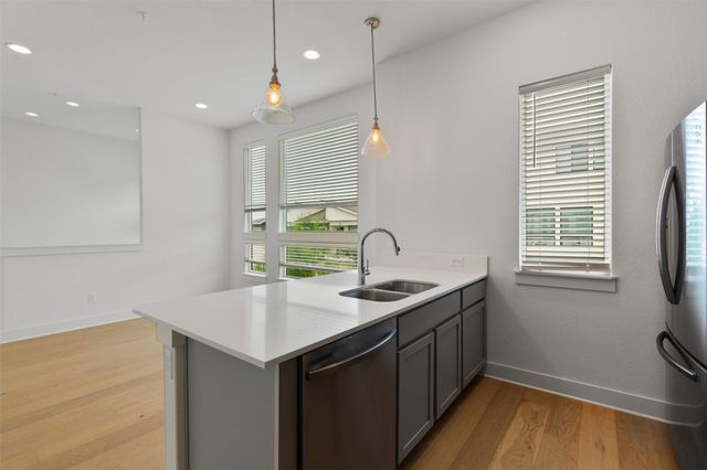 2050 Lohmans Spur Rd Unit 804, Lakeway, TX 78734
