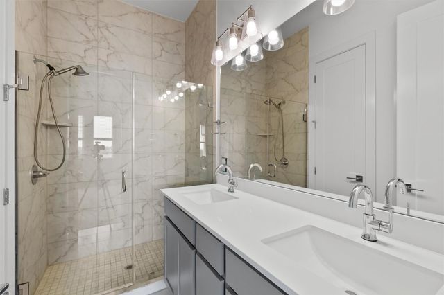 2050 Lohmans Spur Rd Unit 804, Lakeway, TX 78734