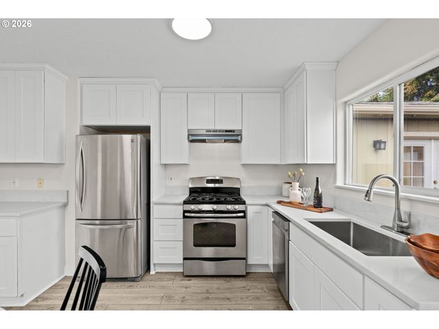 5321 Se HENDERSON St, Portland, OR 97206