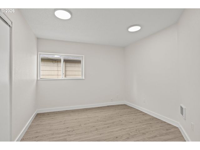 5321 Se HENDERSON St, Portland, OR 97206