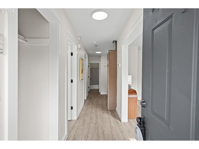5321 Se HENDERSON St, Portland, OR 97206
