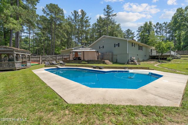 140 One Down Street, Southern Pines, NC 28387