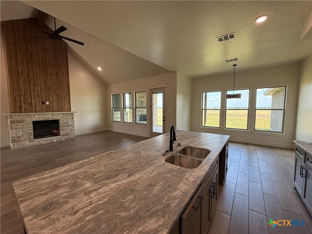 11109 Golden Eagle Avenue, Salado, TX 76571
