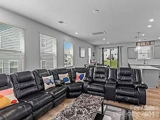 1230 Bigelow Street, Charlotte, NC 28269