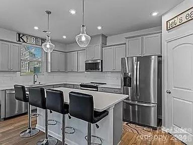1230 Bigelow Street, Charlotte, NC 28269