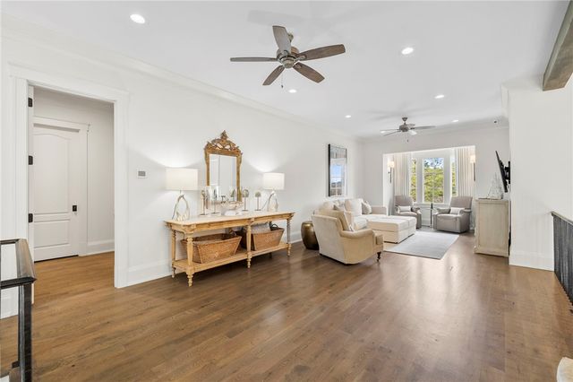 135 North Lake Drive, Sunset, SC 29685