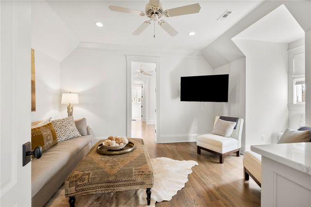 135 North Lake Drive, Sunset, SC 29685