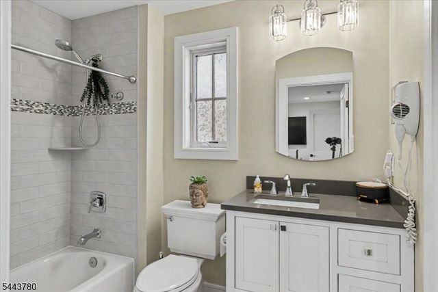 63 Church St, Lambertville City, NJ 08530