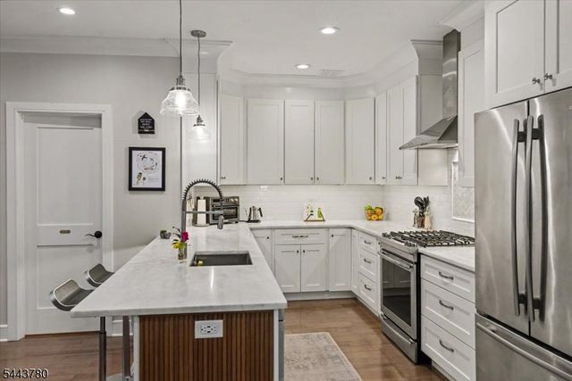 63 Church St, Lambertville City, NJ 08530