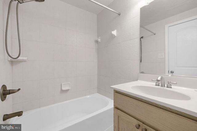 1062 SAYBROOK HARBOUR, Pasadena, MD 21122