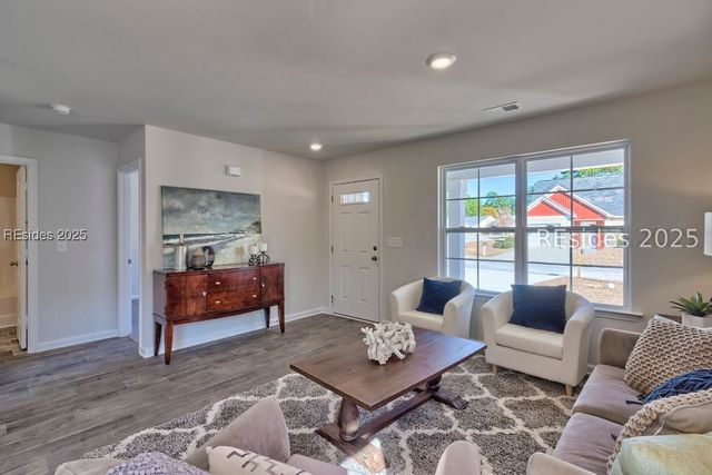 262 1st Ave, Ridgeland, SC 29936