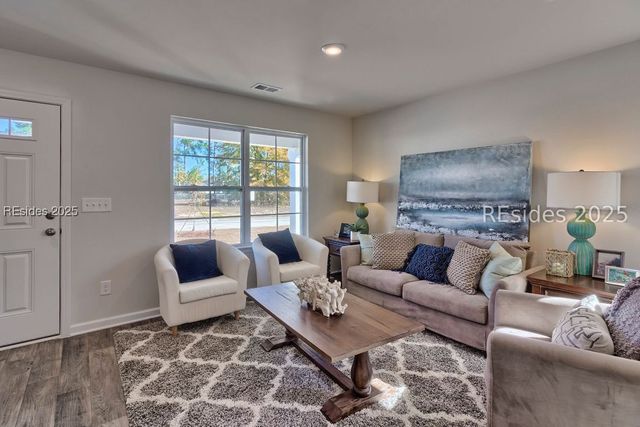 262 1st Ave, Ridgeland, SC 29936