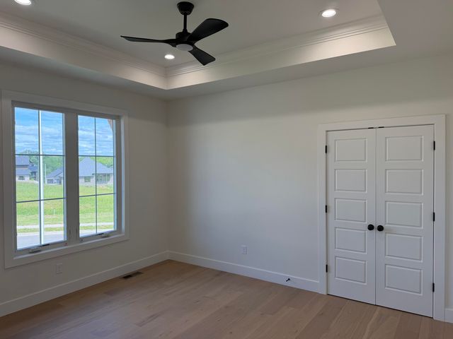 6039 S Holland Avenue, Springfield, MO 65810