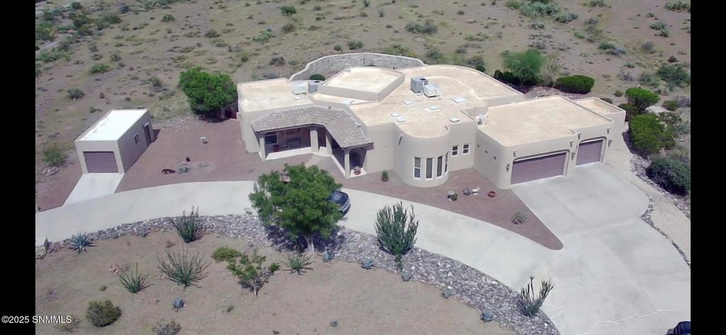5045 Copper Bar Road, Las Cruces, NM 88011