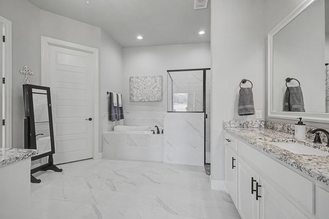 2104 Cash Point Court, Granbury, TX 76049