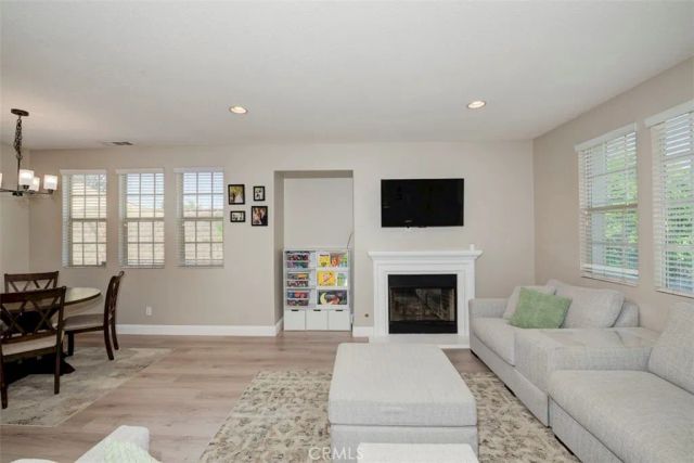 483 Klamath, Corona, CA 92880