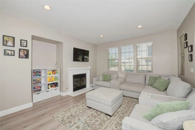 483 Klamath, Corona, CA 92880