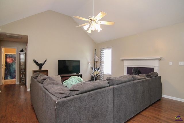 306 Bryson Way, Warner Robins, GA 31088
