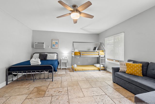 6806 Farrow Pl, San Antonio, TX 78240