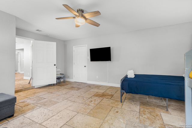 6806 Farrow Pl, San Antonio, TX 78240