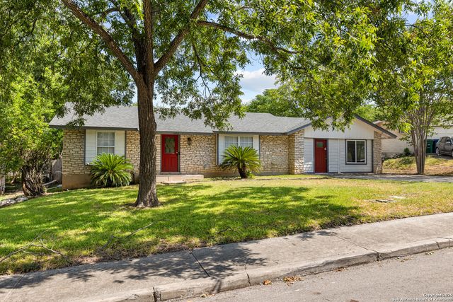6806 Farrow Pl, San Antonio, TX 78240