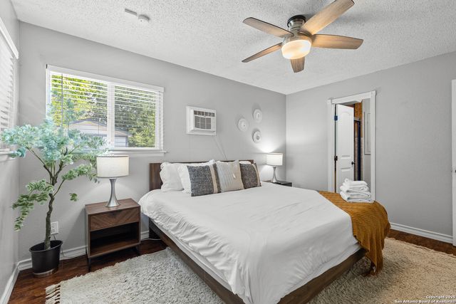 6806 Farrow Pl, San Antonio, TX 78240