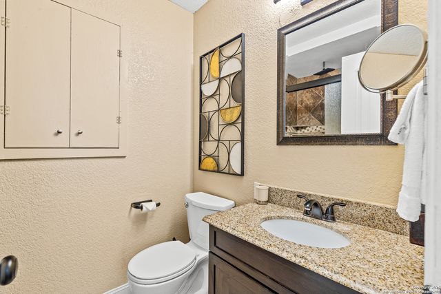 6806 Farrow Pl, San Antonio, TX 78240