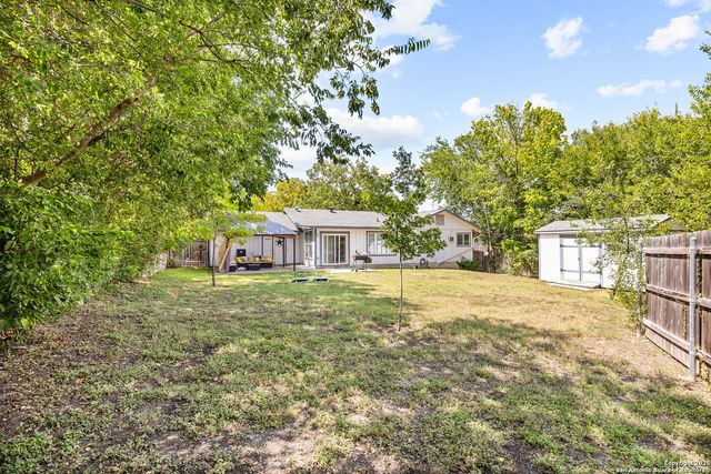 6806 Farrow Pl, San Antonio, TX 78240