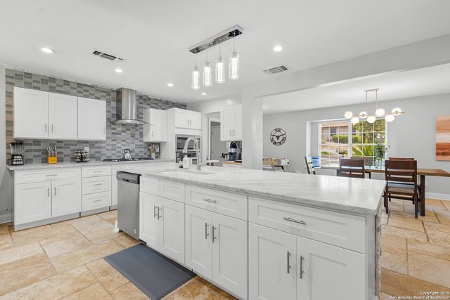 6806 Farrow Pl, San Antonio, TX 78240