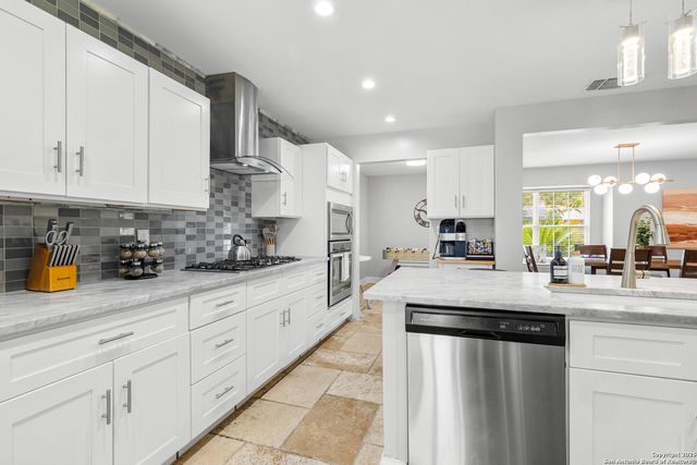 6806 Farrow Pl, San Antonio, TX 78240